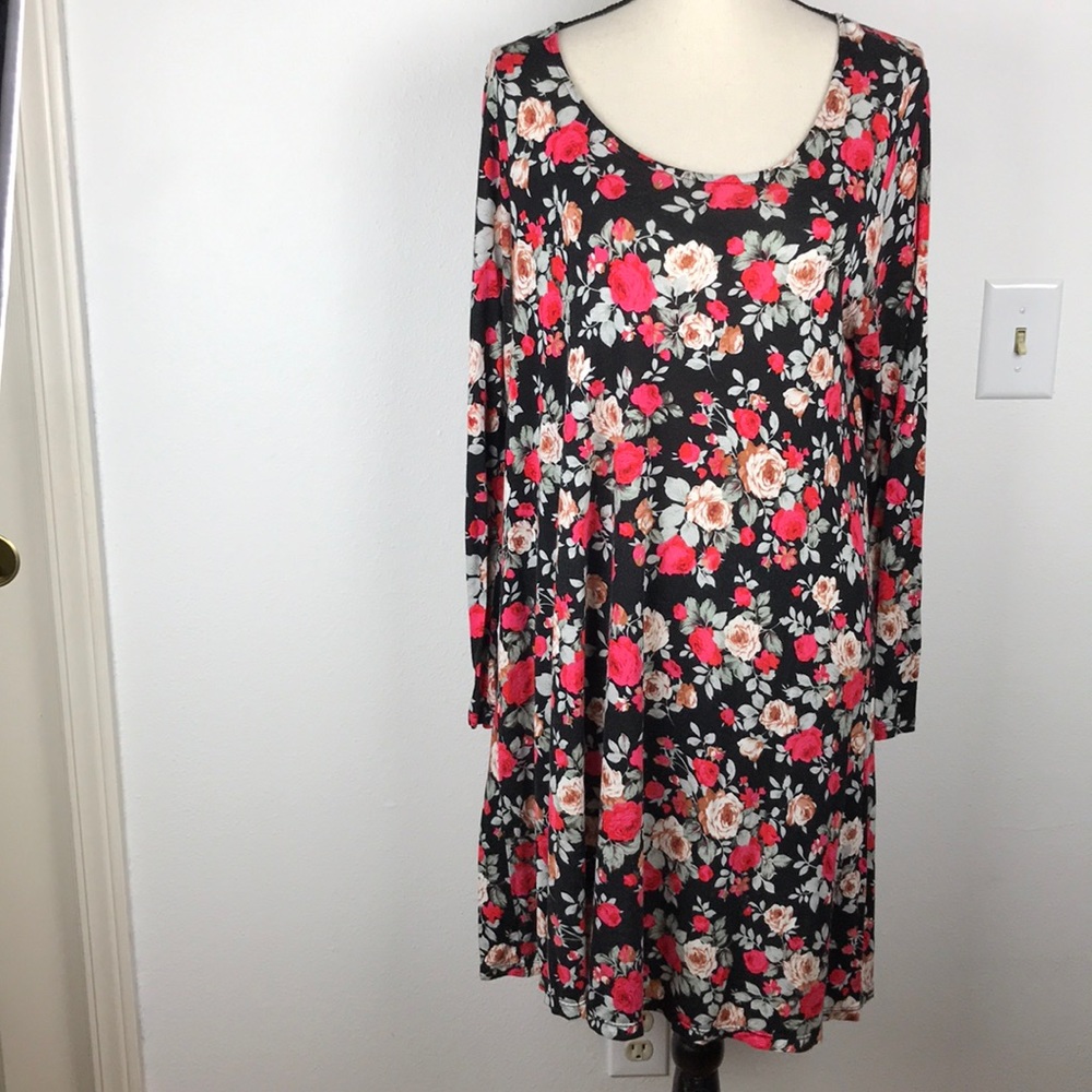 Como Vintage Floral Swing Dress